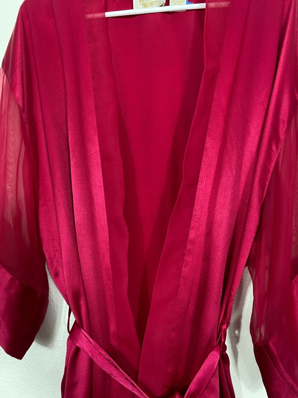 Victoria's Secret Fuchsia Satin Kimono Robe with Sheer Sleeves Size One Size - Picture 5 of 13